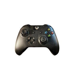 Microsoft Xbox One Wireless Controller Black - Model 1697 gaming accessories